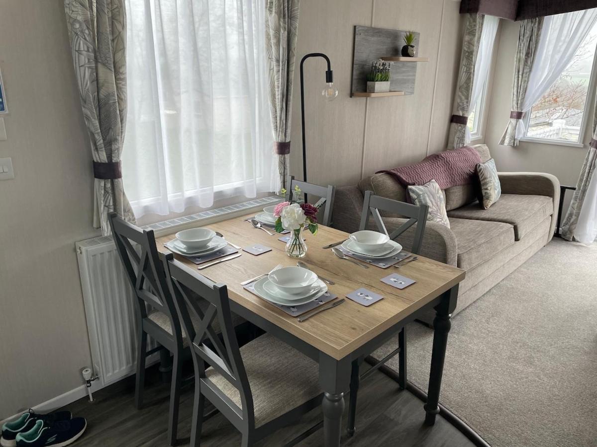 Luxury Caravan Cornwall Sleeps 4 Countryside View St Austell Ngoại thất bức ảnh