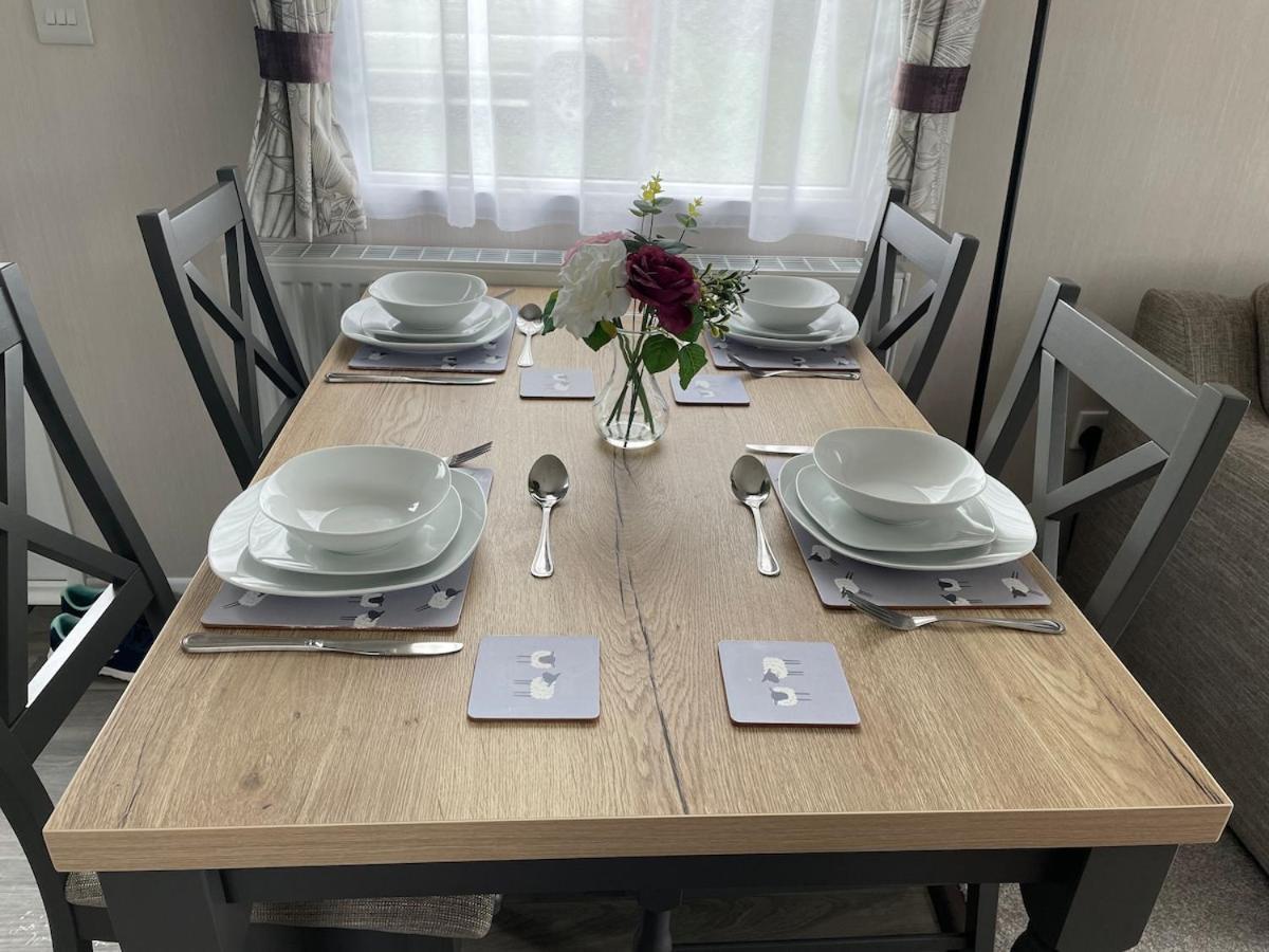 Luxury Caravan Cornwall Sleeps 4 Countryside View St Austell Ngoại thất bức ảnh