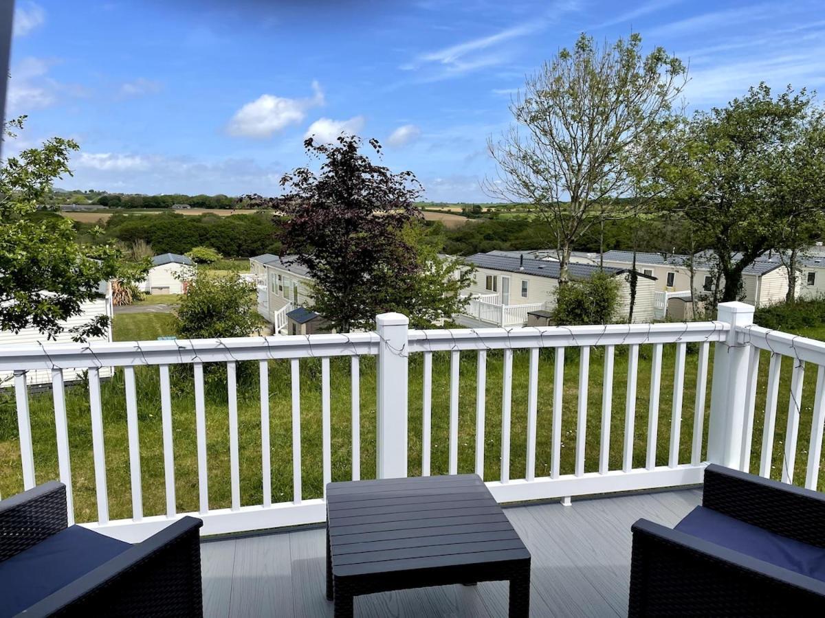 Luxury Caravan Cornwall Sleeps 4 Countryside View St Austell Ngoại thất bức ảnh